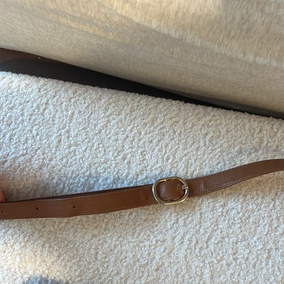 Medium size vintage Gucci cross body purse. - Picture 2 of 2